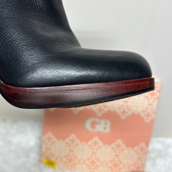 Gianni Bini Black and Brown Leather Ankle Booties - Picture 11 of 12